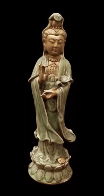 DINASTÍA YUAN GUANYIN ANTIGUO LONGQUAN CELADON ORO BUDA BODHISATTVA CHINO CN Foto 1 de 4