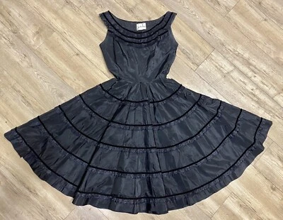 Vestido de fiesta de cóctel Johnathan Logan de tafetán negro vintage años 50 Foto 1 de 4