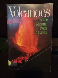 Folleto Volcanes de los Parques Nacionales de Hawai 1982 G1G - Imagen 1 de 3