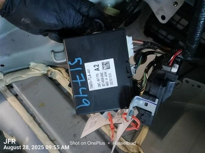CHASIS CONTROL MODULE 74970-TLA-A61 2017-2022 HONDA CR-V Foto 1 de 4