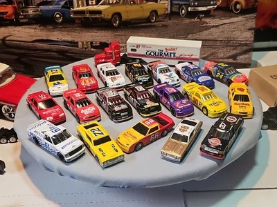 *RARO*LOTE DE SOBREVIVIENTES DE COLECCIÓN de 20 CAMPEONES DE CARRERAS 1/64 NASCAR BONITO LOTE #20 Foto 1 de 4