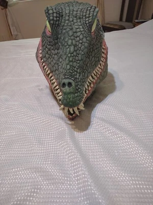 Máscara de látex DINOSAURIO 17" X 13" verde SIN MARCA NUEVA SIN ETIQUETAS Foto 1 de 4