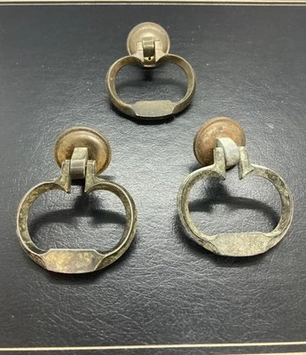 Lote de 3 puxadores de gaveta de latão com placa traseira de aço como mostrado - Imagem 1 de 4