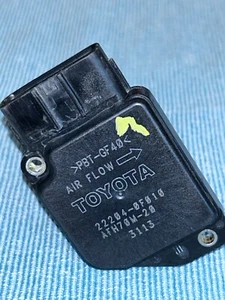 01-05 Toyota Sequoia Tundra Mass Air Flow Sensor 22204-0F010 2UZFE 4.7L OEM - Picture 1 of 4