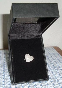 【NEW】.33 CTTW. DIAMOND PAVE HEART RING (SIZE 7) - Picture 1 of 7