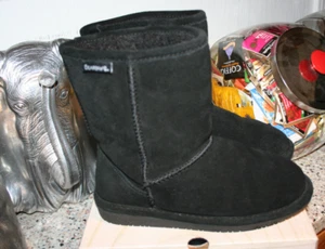 LKNEW BEARPAW EMMA YOUTH SIZE 4 M US/35 BLACK SHEARLING WINTER - Picture 1 of 4