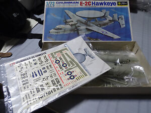 MAQUETTE AVION GRUMMAN E-2C HAWKEYE FUJIMI 1/72