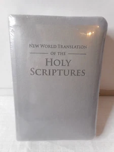 New World Translation Holy Scriptures Hardcover Faux Leather Gray Book Sealed - Foto 1 di 8