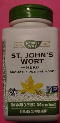 Natures Way St Johns Wort 700mg 180 cápsulas veganas validade 31/08/26 - Imagem 1 de 4