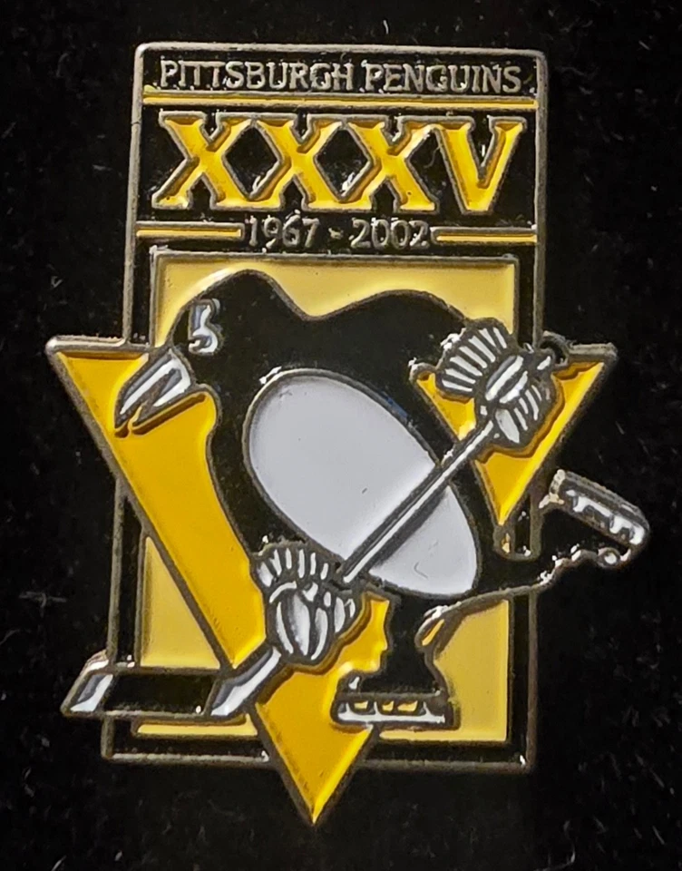 NHL PITTSBURGH PENGUINS XXV (35) YEARS 1967-2002 Lapel Pin - Image 1 of 1