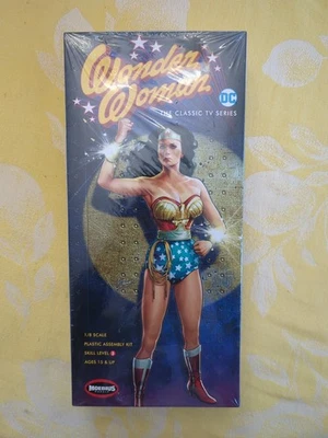 Wonder Woman Moebius 973 1/8 Scale DC Comics Plastic Model Kit - Image 1 of 4