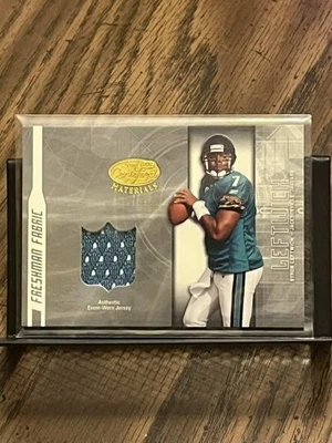 BYRON LEFTWICH 2003 LEAF CERTIFIED MATERIALS ROOKIE DUAL JERSEY BALL RELIC /1250 - Image 1 of 2