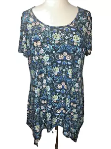 NWT Women's 1X Emily Stacy Blue Floral Round Neck Short Sleeve Shark Bite Blouse - Picture 1 of 9