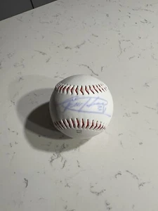 Felix Hernandez Signed Official Major League Baseball Seattle Mariners - Picture 1 of 2