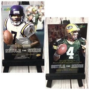 1999 Score Football Brett Favre Randall Cunningham #1 Settle The Score - Picture 1 of 5