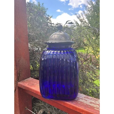 Tarro acanalado de vidrio azul cobalto Artland tapa de peltre decoración del hogar Foto 1 de 4