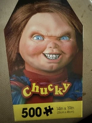 Rompecabezas de 500 piezas de caja de ataúd de película de terror Chucky de Acuario  Foto 1 de 2