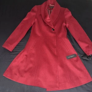 Katherine Kelly Women's  Coat 100 % Wool Size 6 $699 - Picture 1 of 10