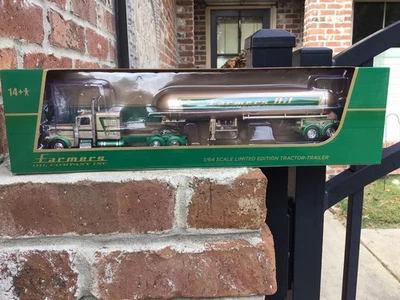 Farmers Oil 1/64 Diecast Peterbilt 389 Mop Glo Truck First Gear DCP 68-1791# 147 - Image 1 of 4