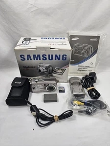 Cámara digital Samsung Digimax V50 pantalla abatible 5,0 MP plateada probada - en caja - Imagen 1 de 12
