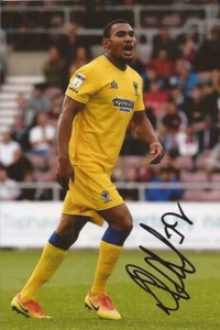 AFC WIMBLEDON* DARIUS CHARLES SIGNED 6x4 ACTION PHOTO+COA  - Picture 1 of 1