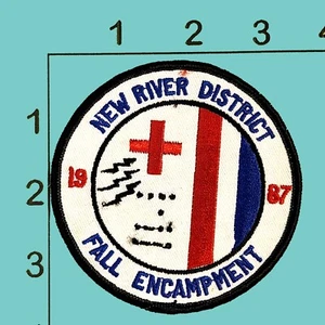 Neu River District Patch Herbstlager Vintage bestickt BSA 1987 Rotes Kreuz - Bild 1 von 1