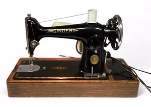 Singer 201k Sewing Machine And Accessories Cased Electric Or Manual From 1940. - Picture 1 of 22