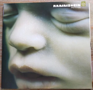 RAMMSTEIN "Mutter" Vinyl +12 Page  Booklet  Sehr RARE - Foto 1 di 7