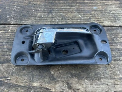 Manija de puerta interior trasera derecha pasajero Hummer H3 2006-2010 OEM 15788695 Foto 1 de 2