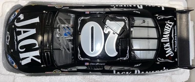 Autografiado Clint Bowyer #07 Jack Daniels 2007 Edición LTD 1:24 NASCAR Diecast Foto 1 de 4