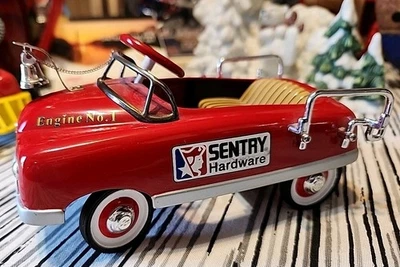 Vintage Bank CROWN PREMIUMS Sentry Hardware 1948 Fire Truck Pedal Car - Image 1 of 4