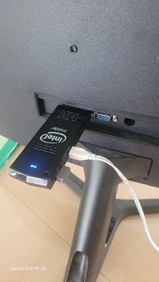 Intel COMPUTE stick STCK1A32WFC - Image 1 of 4