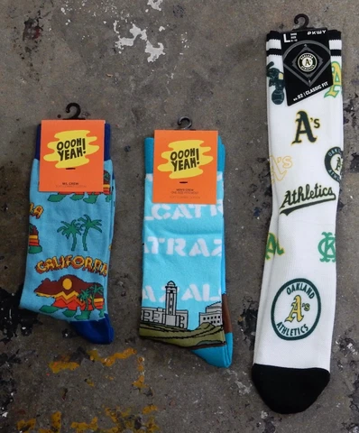 Oakland Athletics 3 Pack Crew Socks Mens Gift Large Cali Bear Alcatraz Mix Logo Cover