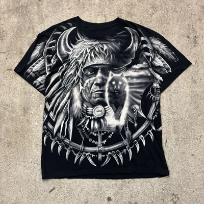 Camiseta Vintage Y2K Azul Líquido Apanhador de Sonhos Lobo Indígena Nativo Americano AOP - Imagem 1 de 4