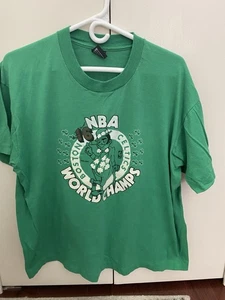 DE COLECCIÓN 1985-1986 NBA Boston Celtics CAMPEONES DEL MUNDO Pantalla Estrellas Mejor Camiseta XL - Imagen 1 de 4