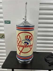 Vintage 1970er NY YANKEES METALLSOCKEL LICHT LAMPE ONKEL SAM HUT LOGO BASEBALL - Bild 1 von 10