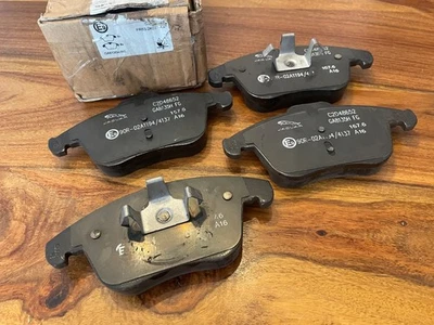 Pastillas de freno delanteras de cerámica Jaguar XK XF XJ S-Type NUEVAS GENUINAS 355mm C2D48652 5C6 Foto 1 de 4