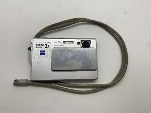 Sony Cyber-SHOT DSC-T7 Digital Camera Unit Only No Charger - Picture 1 of 23