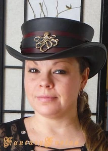 Steampunk Hat Kraken Pirate Gold Hunter Octopus Skull Leather SHORT Top Hat - Picture 1 of 2