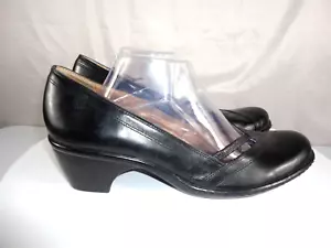 Clarks Artisan Collection Closed Toe Pumps Heel Black Shoes Women's Size 12N - Picture 1 of 7