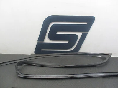 Acura MDX 2007 - puerta delantera izquierda del conductor - canal de funcionamiento de vidrio de ventana Foto 1 de 4