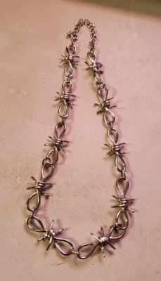 MIP- Punk, gótico, emo cromado diseño de alambre de púas cadena de 18 pulgadas Foto 1 de 4