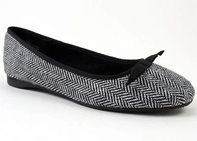 Mocasines para mujer Nine West Joannax5 tela negra/blanca talla 6 M Foto 1 de 4