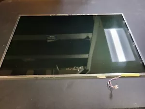 AU Optronics B170PW06 V.2 17" 30 pin Laptop LCD - Picture 1 of 3