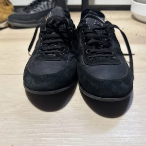 Louis Vuitton Sneakers - Picture 1 of 11