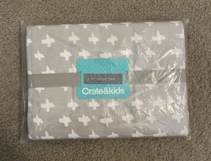 Crate And Barrel Kids Curtain Panel Cotton 44x63” Freehand Pattern NEW - Picture 1 of 2
