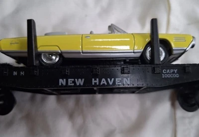 AMERICAN FLYER REPURPOSED NEW HAVEN FLATCAR WITH 1964 FORD CHRYSLER CAR VIDEO - Image 1 of 4