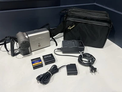 Sharp Viewcam VL-E760U 8mm Handheld LCD Camcorder 40x Zoom TESTED *READ - Image 1 of 4