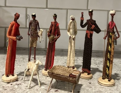 Colorido Belén Fibra de Plátano Kenia - ¡Hermoso! Foto 1 de 4