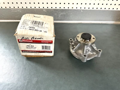 Ford OEM NOS 5W7Z-8501-AA Water Pump 65mm 2001-2011 Lincoln Town Car 4.6L - Image 1 of 4